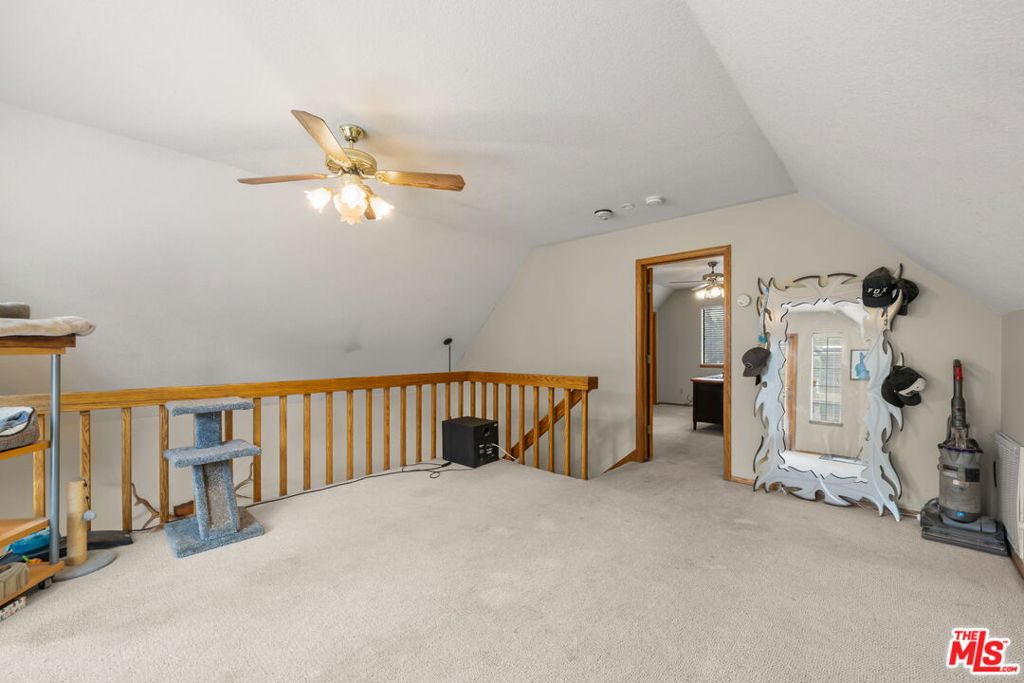 1044 G Lane Property Photo 12