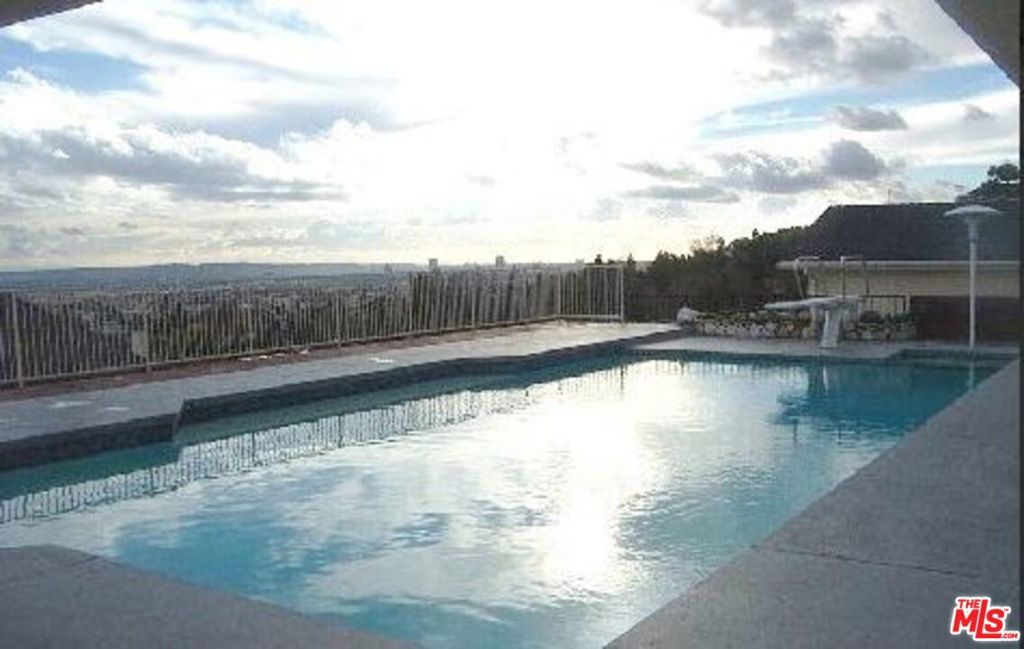 5238 Los Encantos Way Property Photo 1