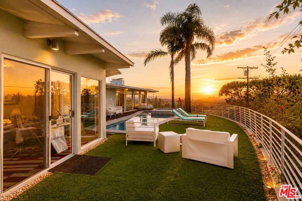 8411 Hollywood Boulevard Property Photo 22