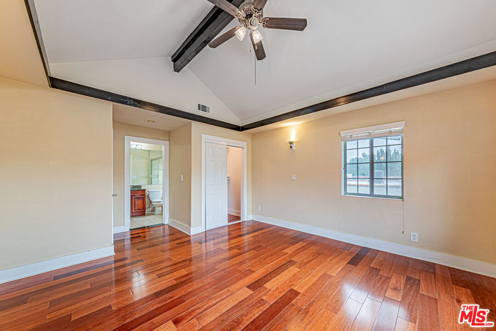 1044 S St Andrews Place Property Photo 19