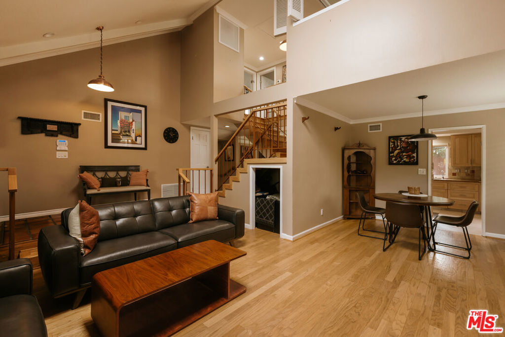 6125 Queenridge Drive Property Photo 6