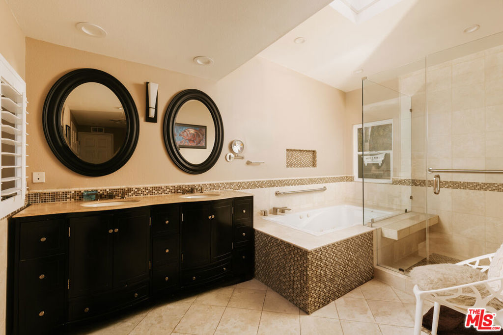 6125 Queenridge Drive Property Photo 13