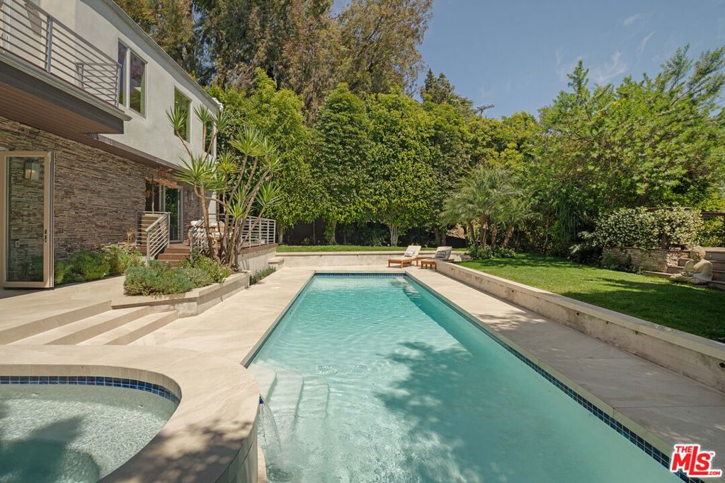 3084 Franklin Canyon Drive Property Photo 17