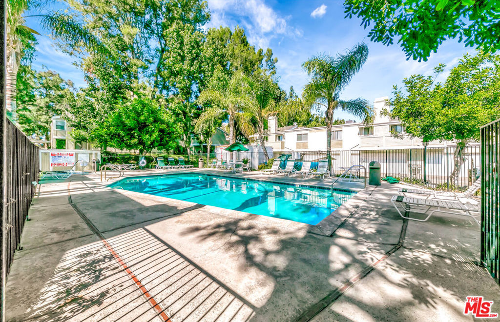 22135 Burbank Boulevard 4 Property Photo 42