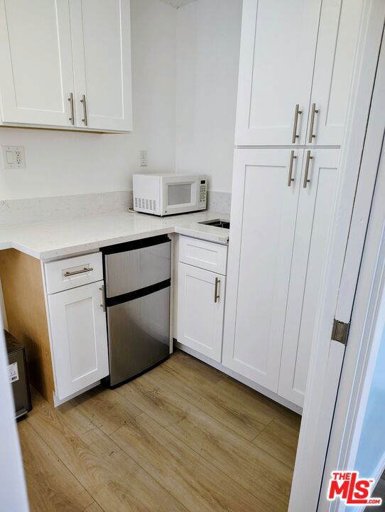 1217 S Orange Grove Avenue Property Photo 13