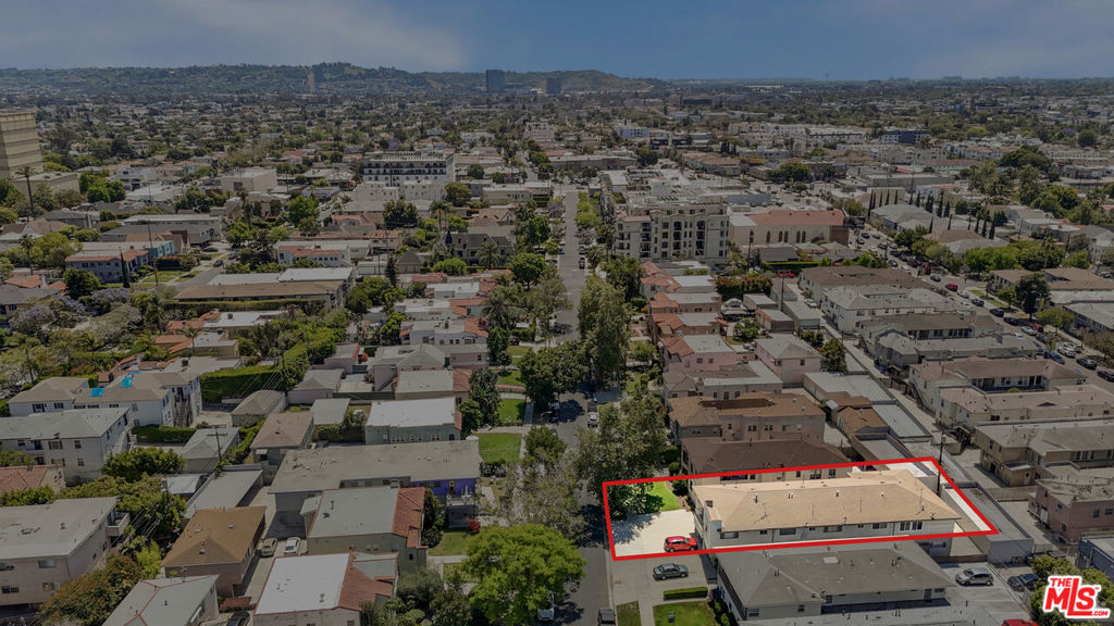 1217 S Orange Grove Avenue Property Photo 17