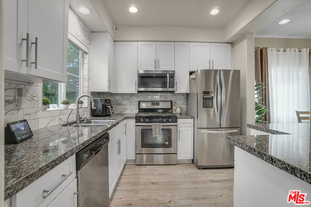 22755 Walnut Park Lane Property Photo 1