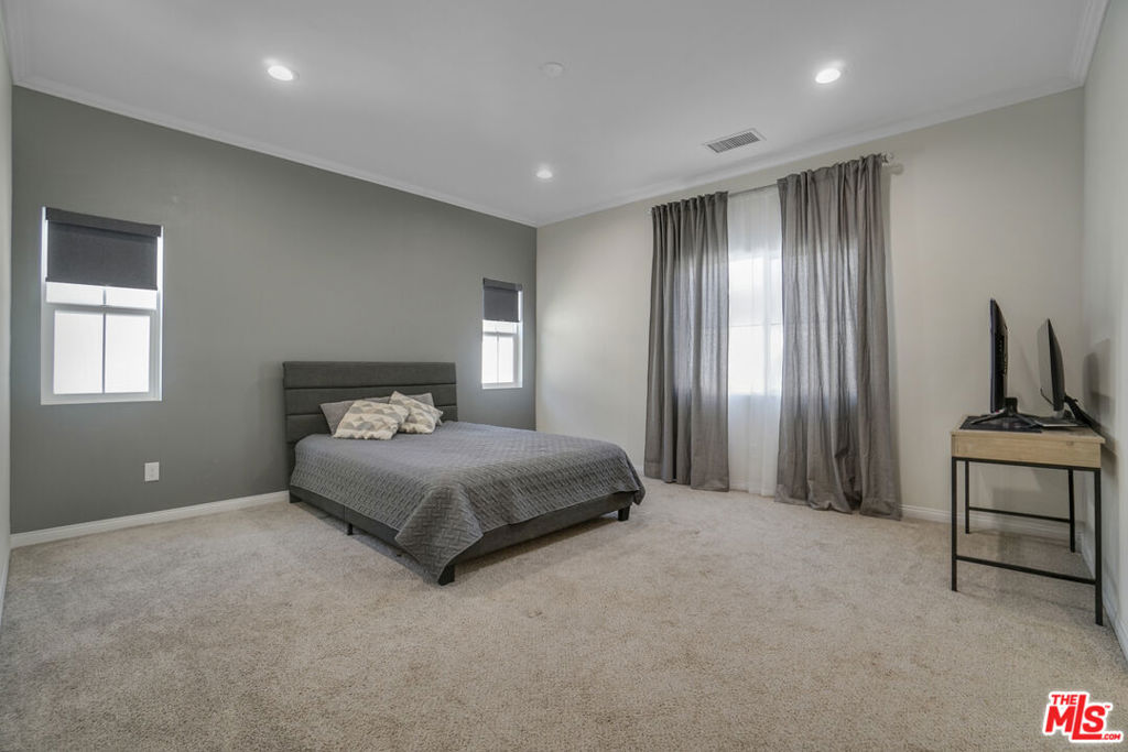 22755 Walnut Park Lane Property Photo 24