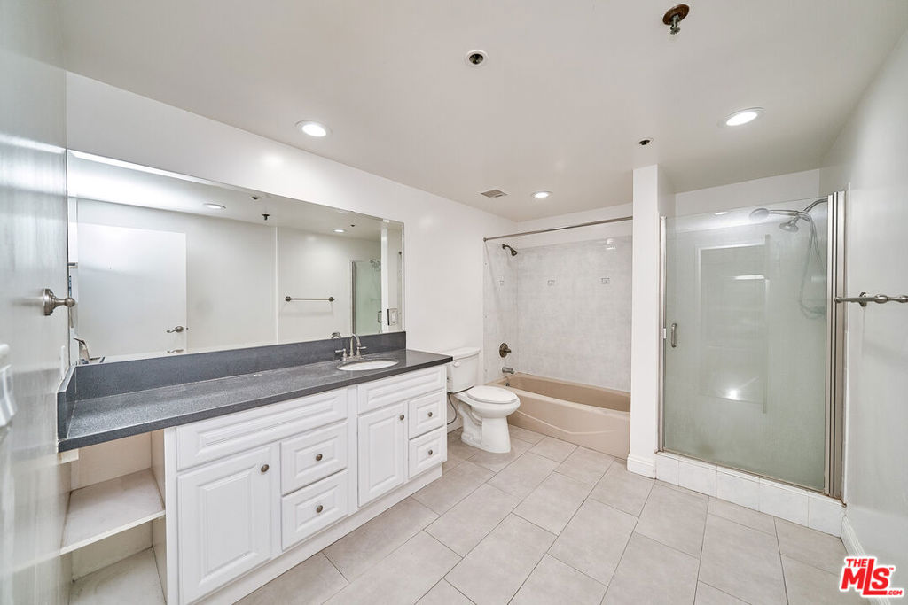 727 S Ardmore Avenue 801 Property Photo 19
