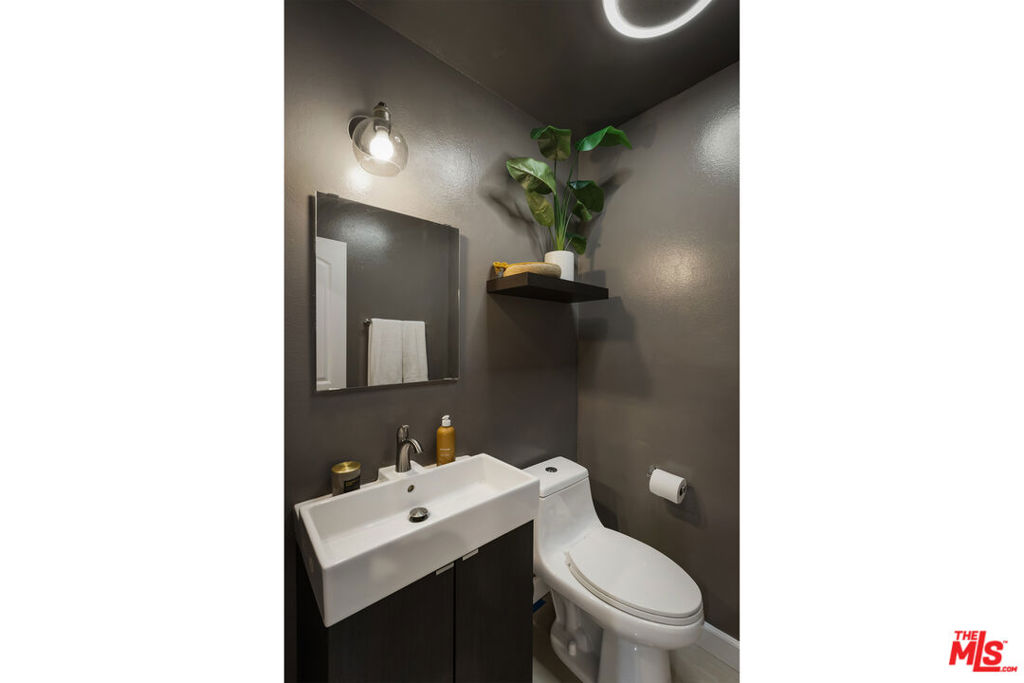 335 N Adams Street 222 Property Photo 15