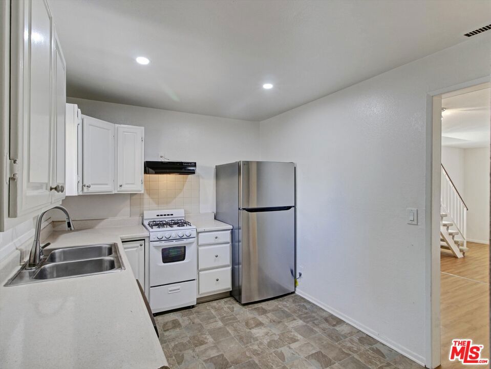 3754 Westwood Boulevard Property Photo 6