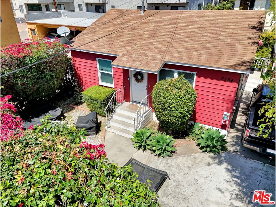 3754 Westwood Boulevard Property Photo 9