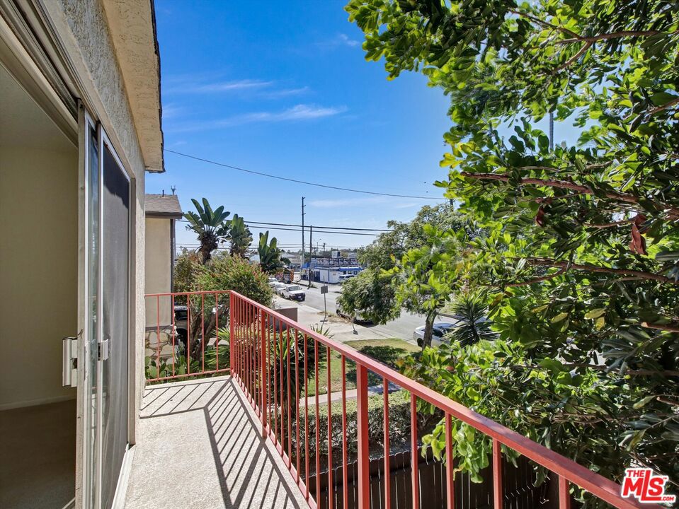 3754 Westwood Boulevard Property Photo 14
