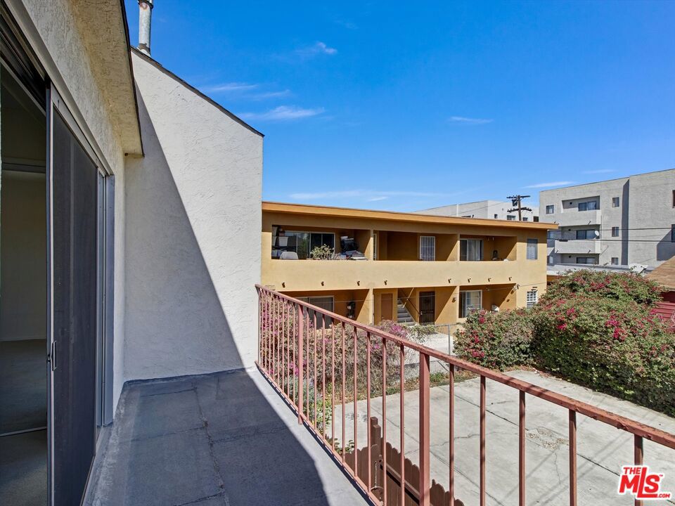 3754 Westwood Boulevard Property Photo 18