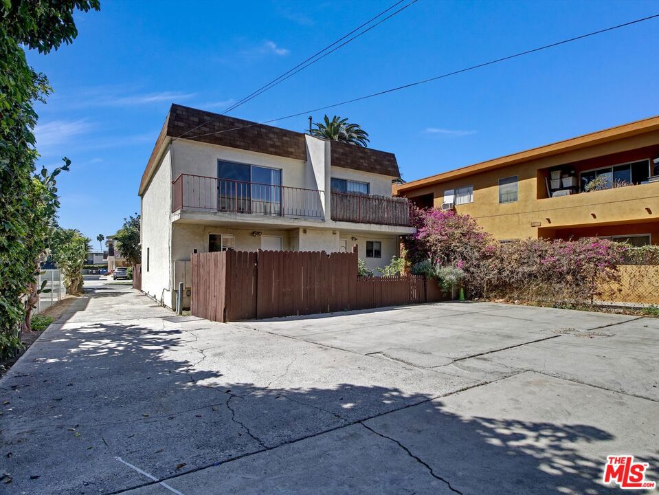 3754 Westwood Boulevard Property Photo 25