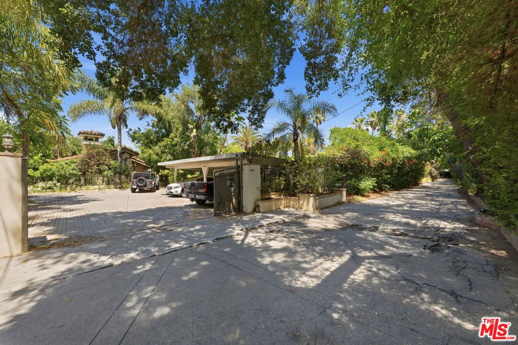 5457 Encino Avenue Property Photo 1