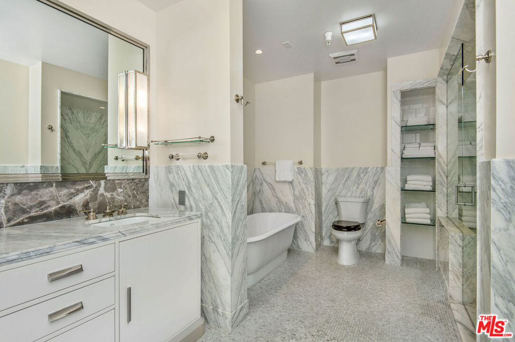 15225 Palisades Village Lane 206 Property Photo 33