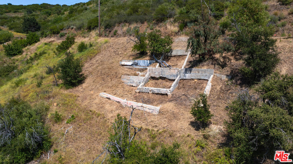 4015 Latigo Canyon Road Property Photo 16