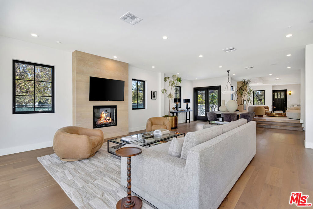 8671 Clifton Way Property Photo 17