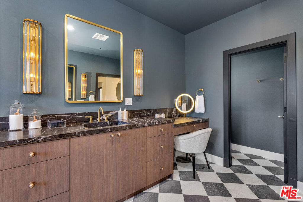 8671 Clifton Way Property Photo 41