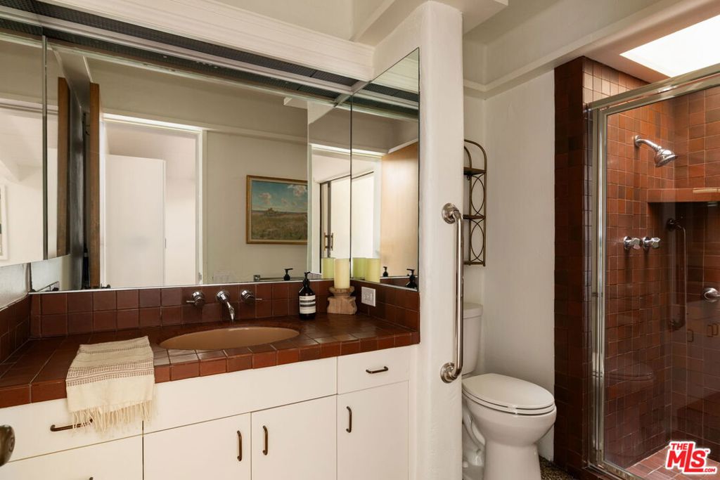 28611 Bamfield Drive Property Photo 44