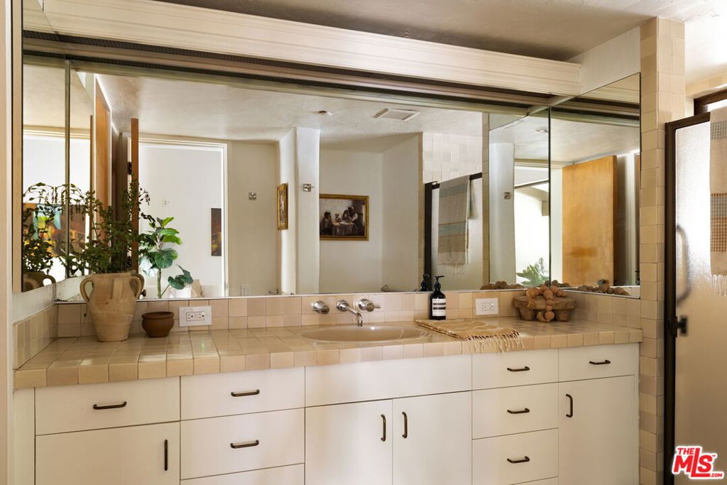 28611 Bamfield Drive Property Photo 50