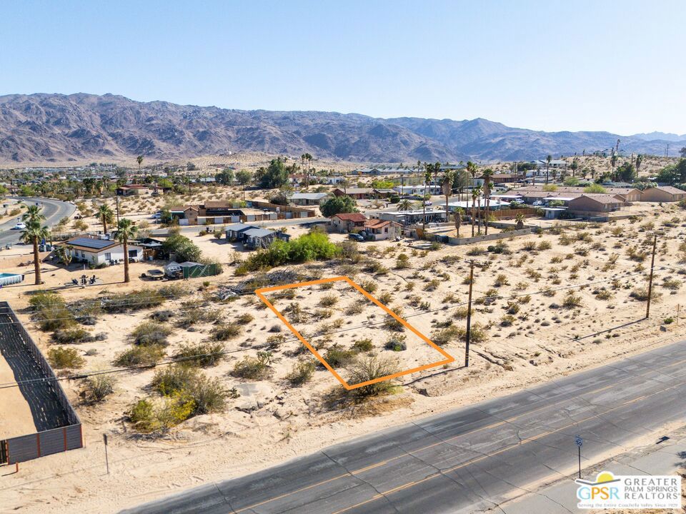 4 Two Mile Road Property Photo 1