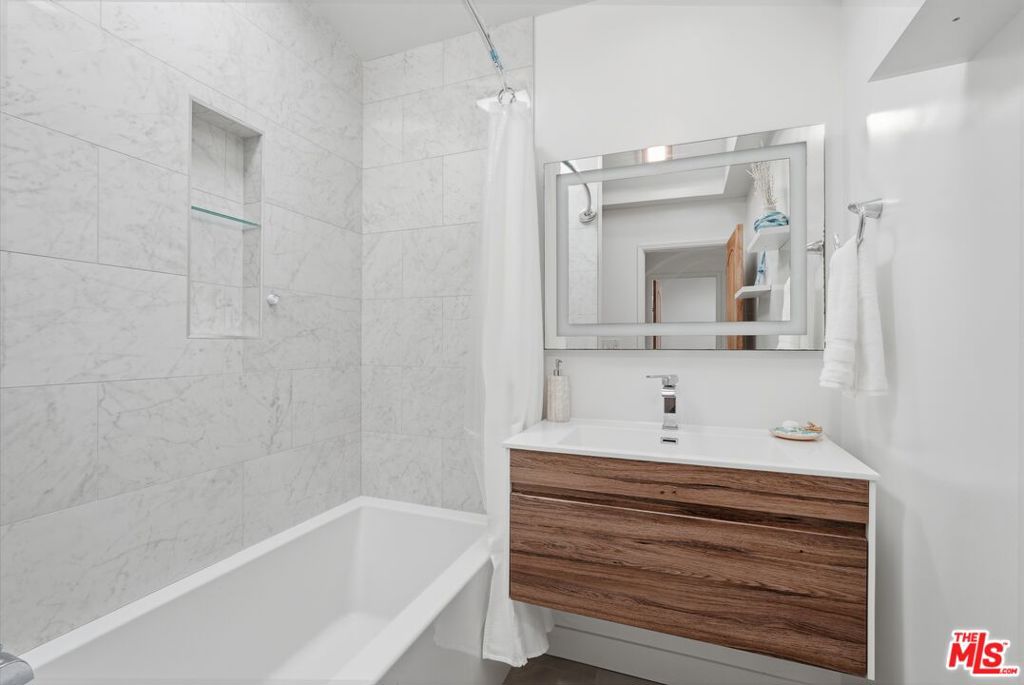 3600 Pine Avenue Property Photo 23
