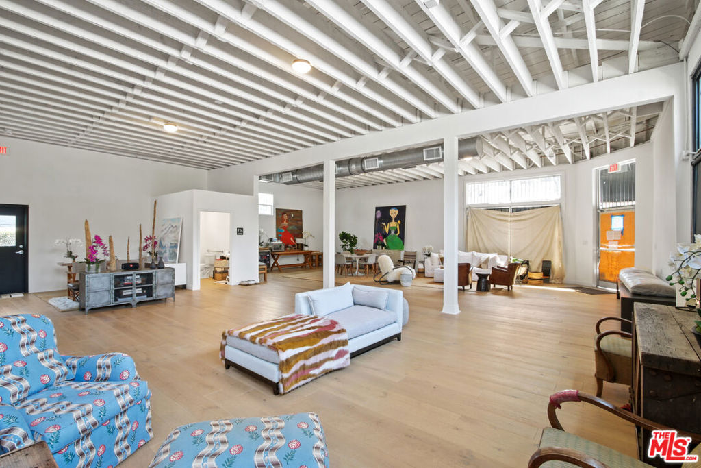 2331 4th Street Property Photo 5