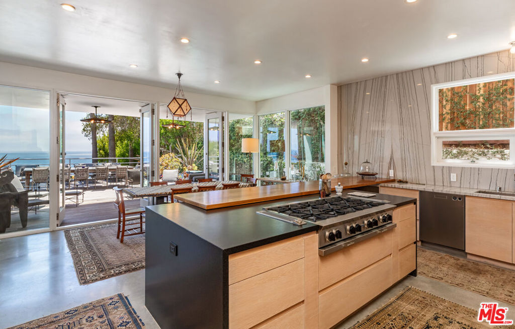 27428 Pacific Coast Highway Property Photo 8