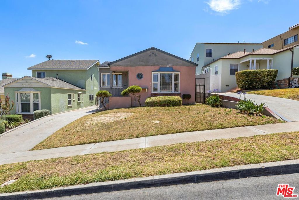 4218 W 58th Place Property Photo 1