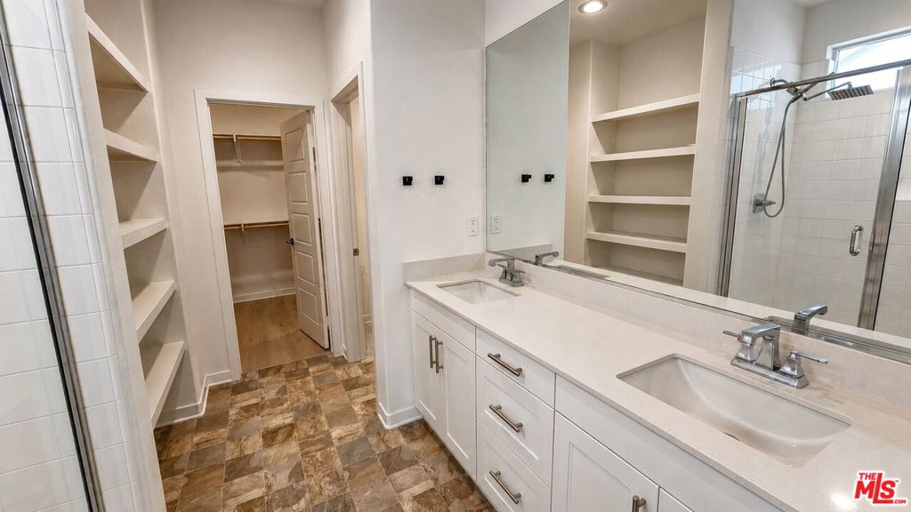 6972 Calla Lily Drive Property Photo 12