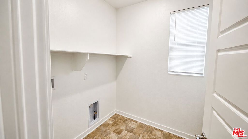 6972 Calla Lily Drive Property Photo 23