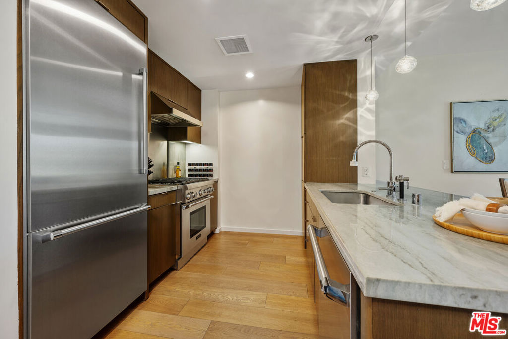 1705 Ocean Avenue 312 Property Photo 6