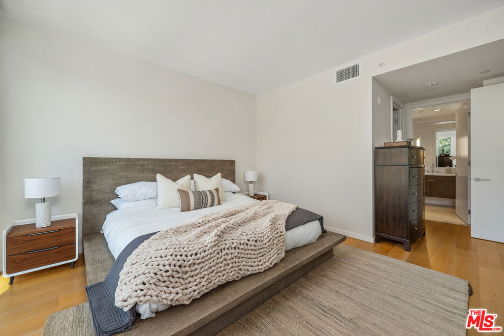 1705 Ocean Avenue 312 Property Photo 9
