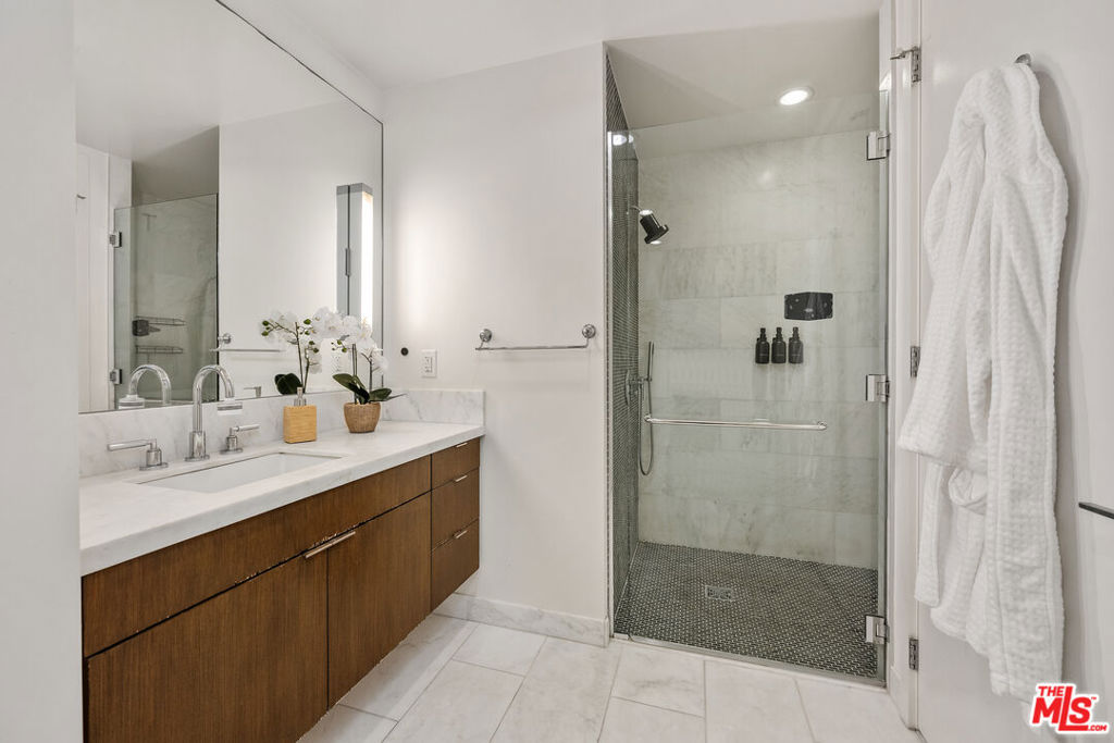 1705 Ocean Avenue 312 Property Photo 11