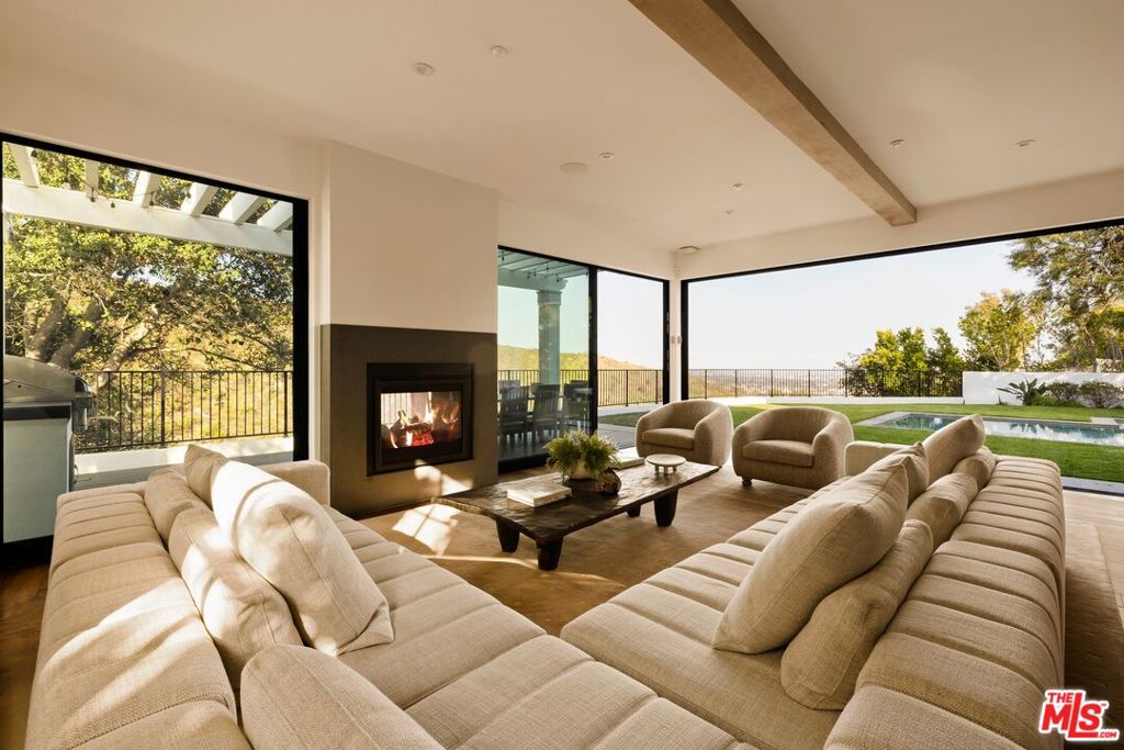 1459 Via Cresta Property Photo 8