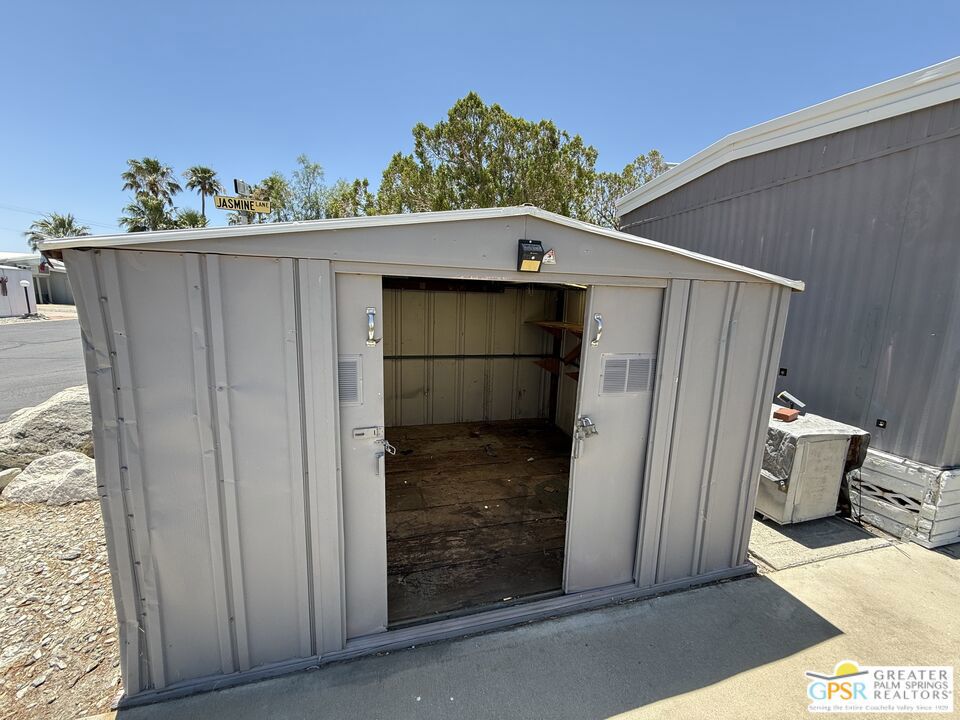 15500 Bubbling Wells Road 111 Property Photo 2