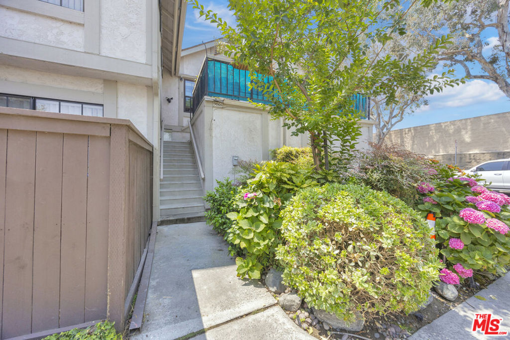 9066 Candlestick Lane 5 Property Photo 2
