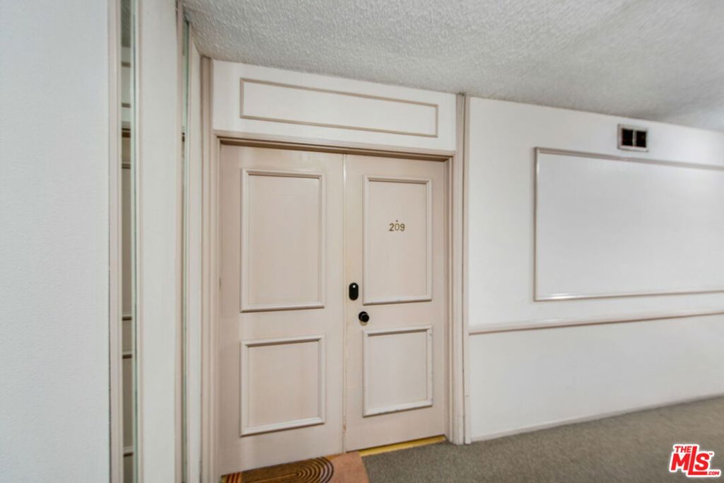 5651 Sumner Way 209 Property Photo 2