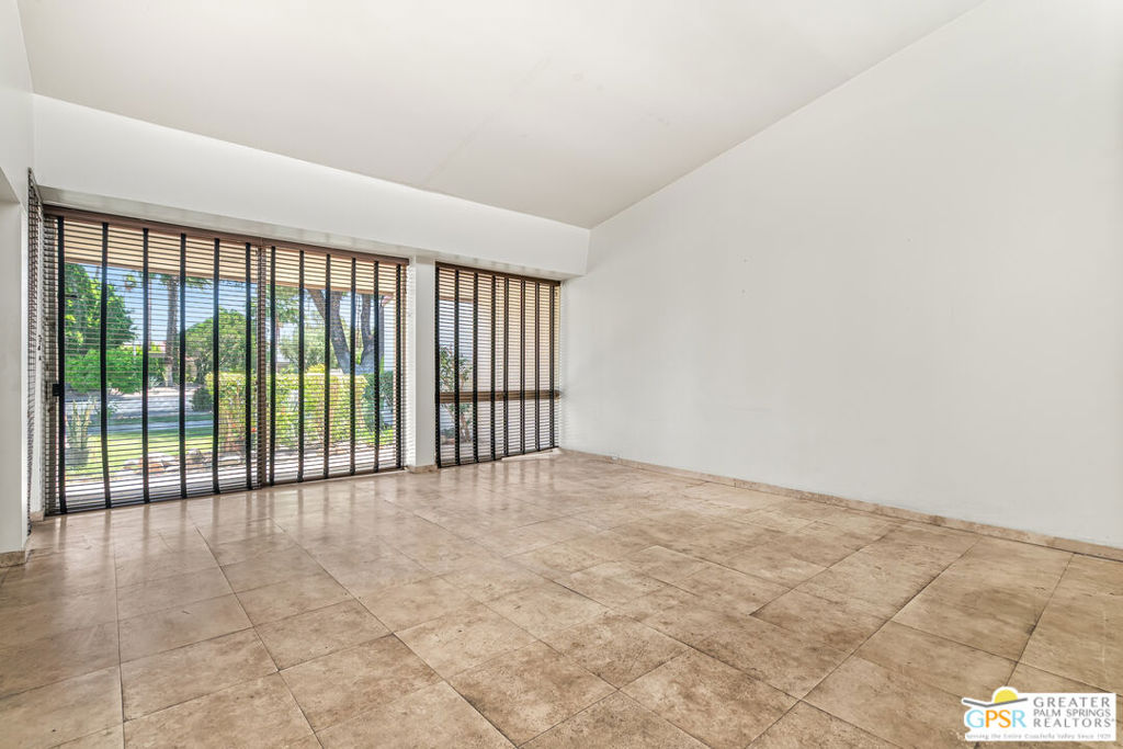 2527 N Whitewater Club Drive A Property Photo 9