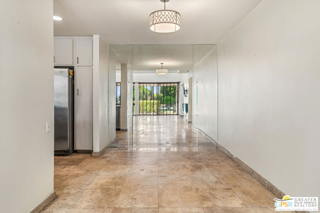 2527 N Whitewater Club Drive A Property Photo 14