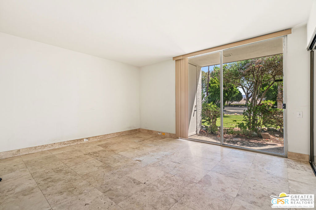 2527 N Whitewater Club Drive A Property Photo 21