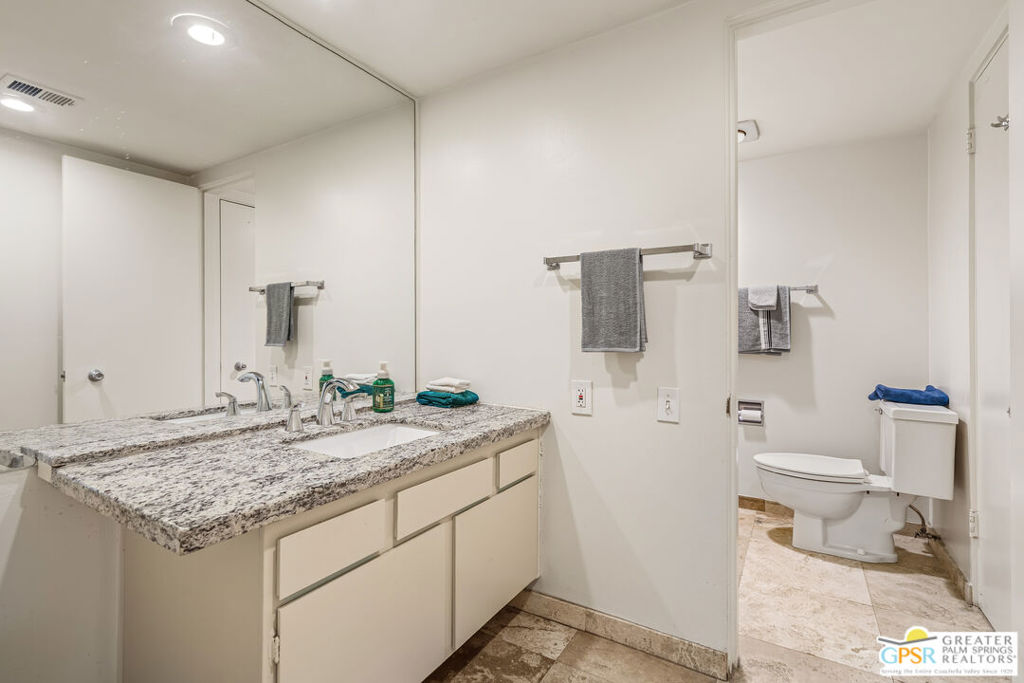2527 N Whitewater Club Drive A Property Photo 23