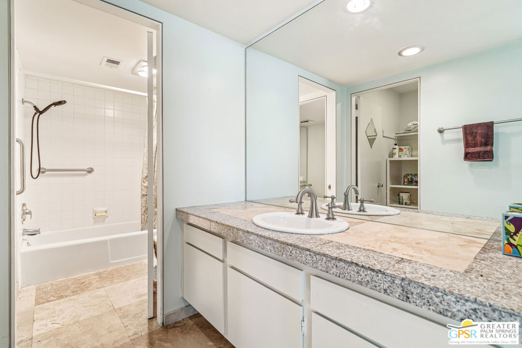 2527 N Whitewater Club Drive A Property Photo 27
