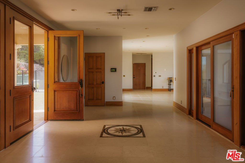 24410 Mulholland Highway Property Photo 2