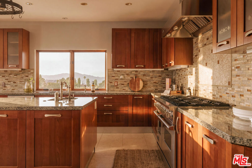 24410 Mulholland Highway Property Photo 8