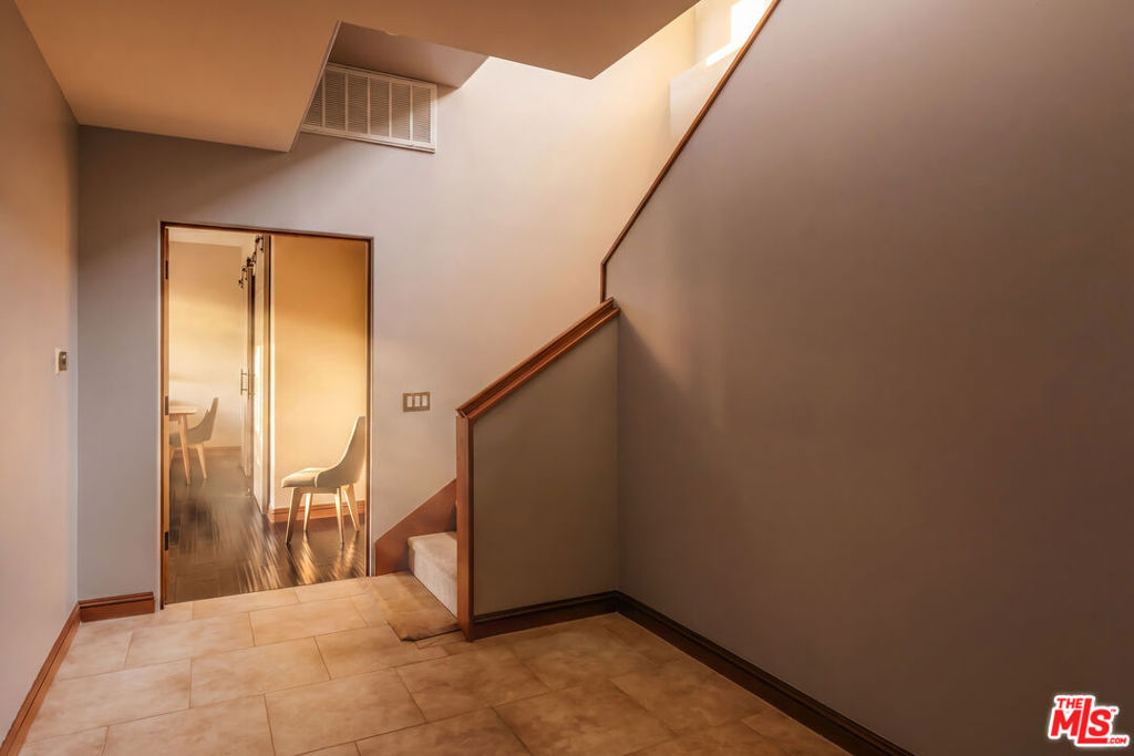 24410 Mulholland Highway Property Photo 10