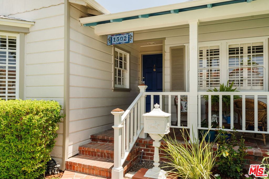 1502 S Crescent Heights Boulevard Property Photo 6