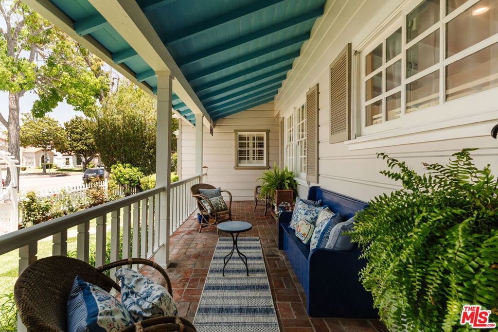 1502 S Crescent Heights Boulevard Property Photo 9